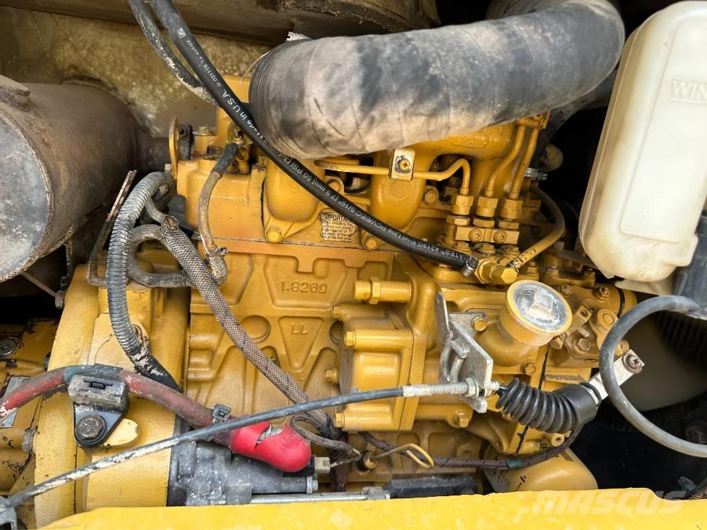 CAT CAT 303.5E2 ミニ油圧ショベル 7t以下（ミニユンボ・ミニディガー）
