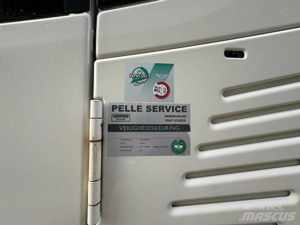 Liebherr 914 ホイール式油圧ショベル（パワーショベル・ユンボ・バックホー）