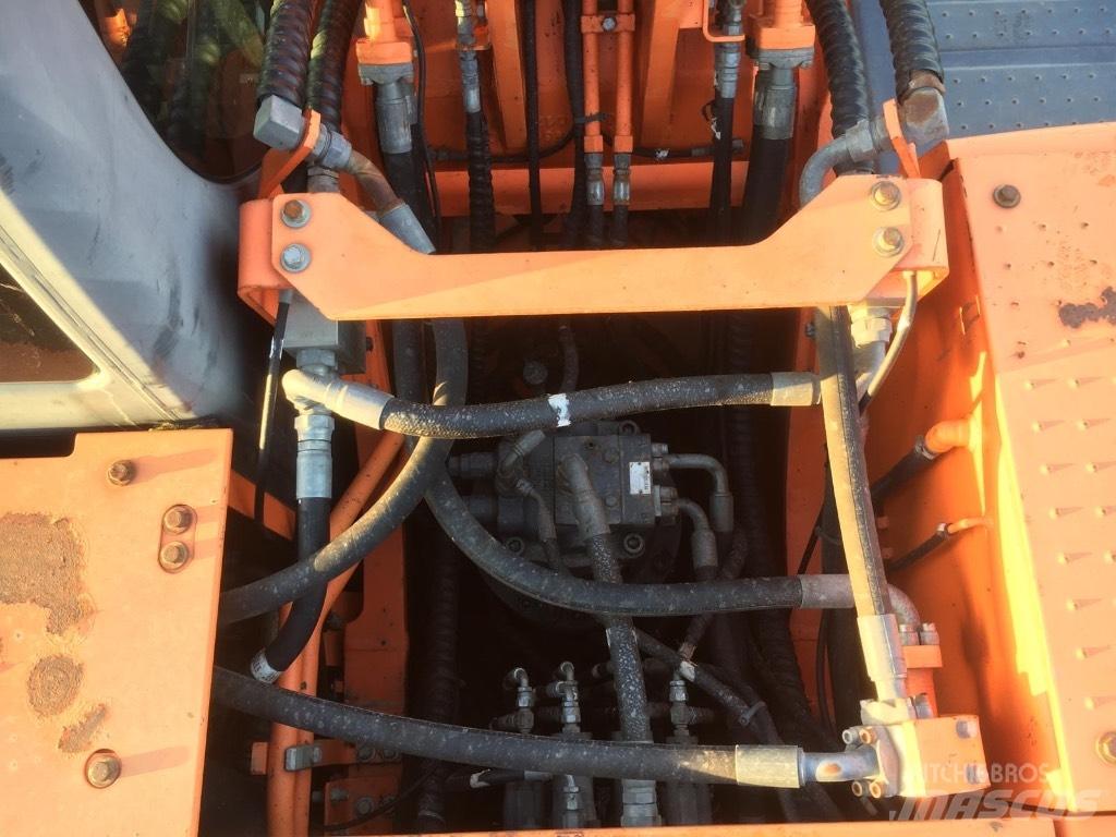 Doosan DX 255 LC 大型油圧ショベル12t以上（パワーショベル・ユンボ）