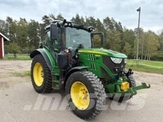 John Deere 6130 R トラクター