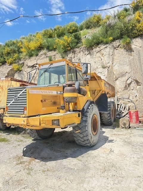 Volvo A 25 C アーティキュレート式ダンプトラック