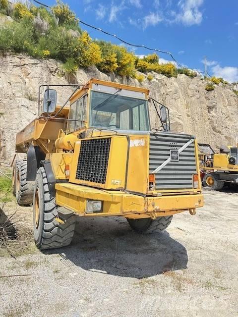 Volvo A 25 C アーティキュレート式ダンプトラック