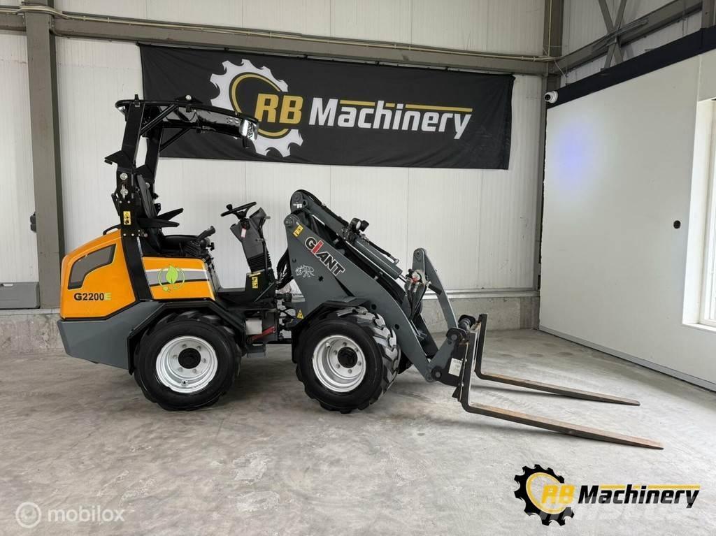 GiANT G2200E ホイールローダー・タイヤショベル