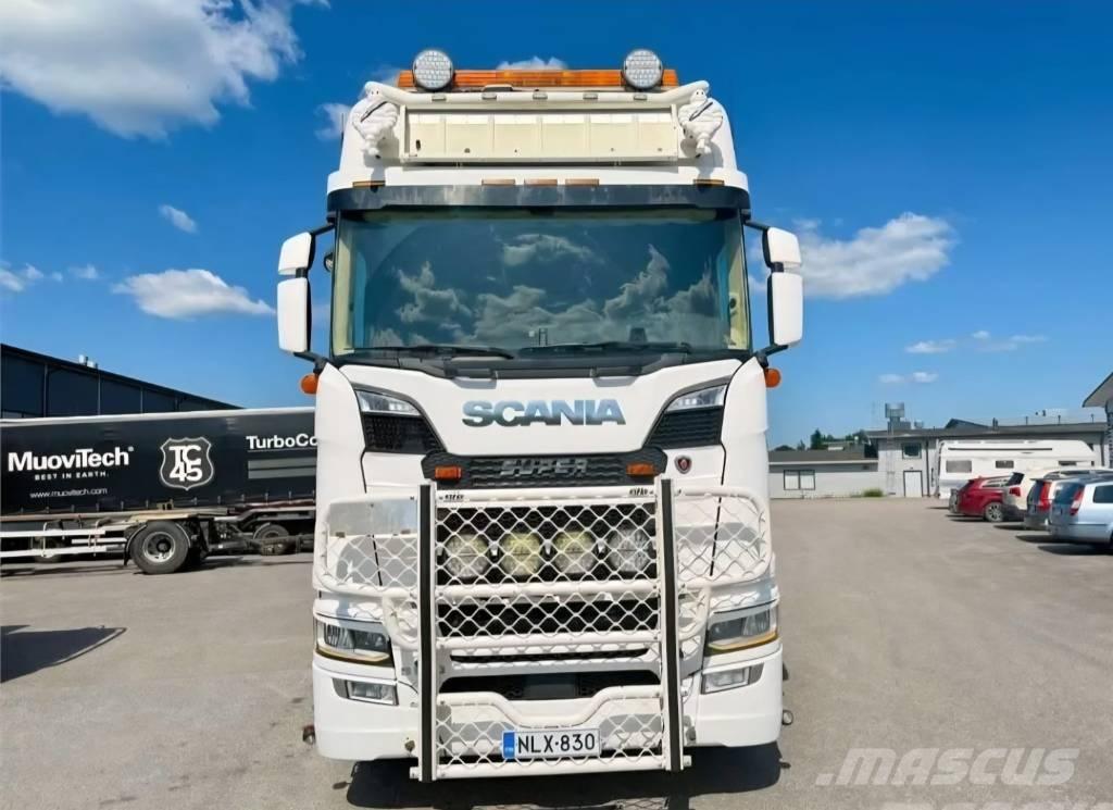 Scania S 580 中古トラクターヘッド | トレーラーヘッド