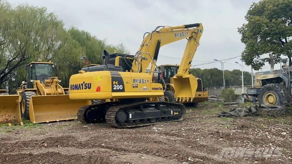Komatsu pc200-8 大型油圧ショベル12t以上（パワーショベル・ユンボ）