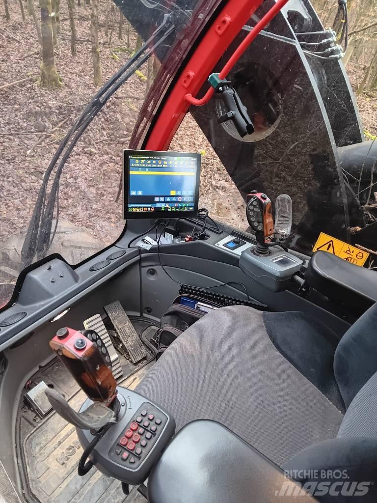 Komatsu 901 XC ハーベスター