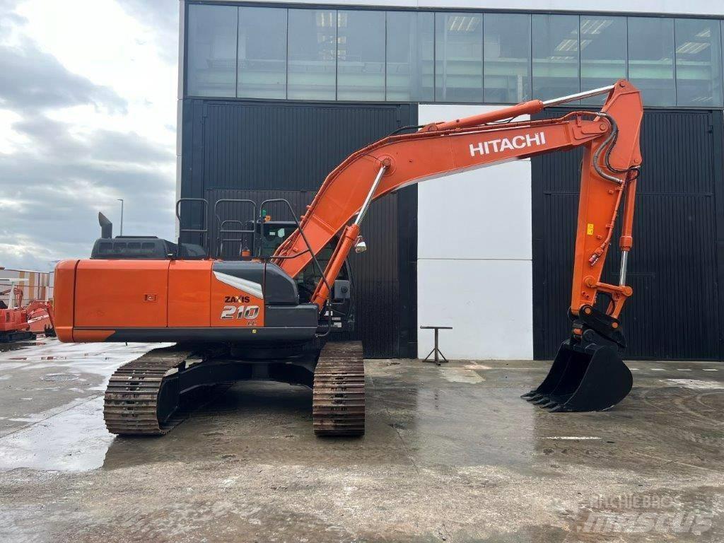 Hitachi ZX 210 LC 大型油圧ショベル12t以上（パワーショベル・ユンボ）