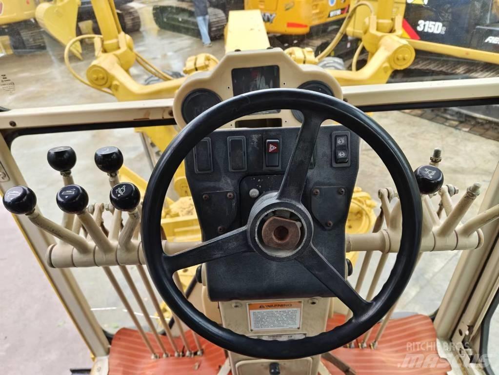 CAT 140 H モーターグレーダー