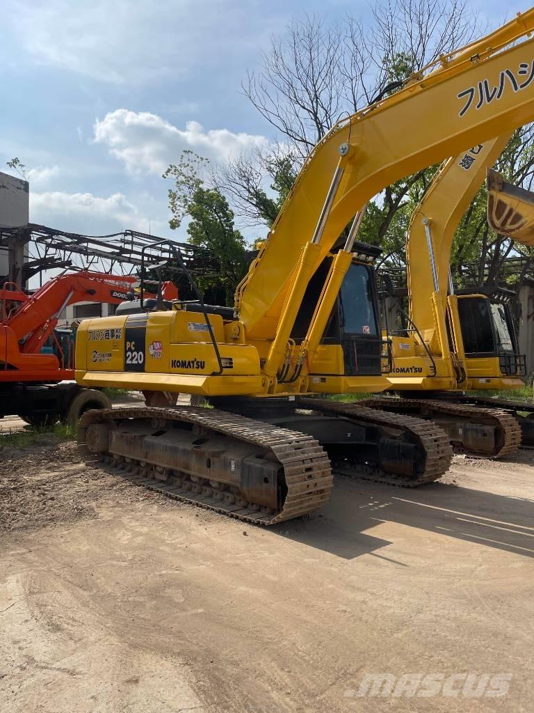 Komatsu pc220-8 大型油圧ショベル12t以上（パワーショベル・ユンボ）