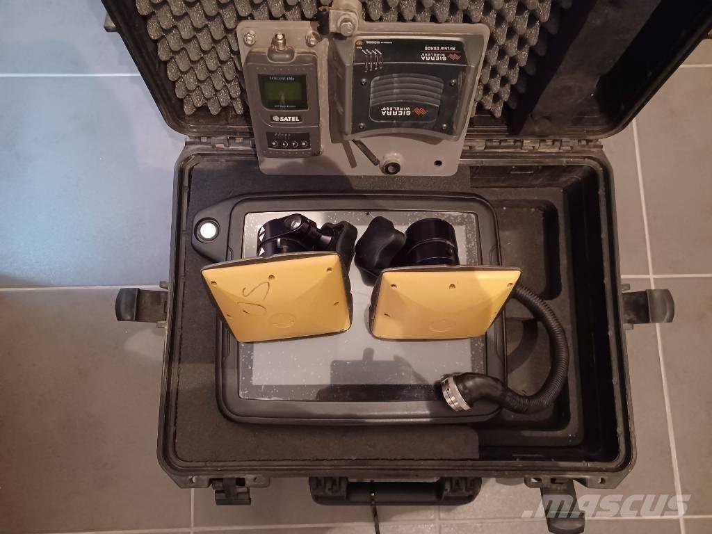 Komatsu PC 210 LC 大型油圧ショベル12t以上（パワーショベル・ユンボ）