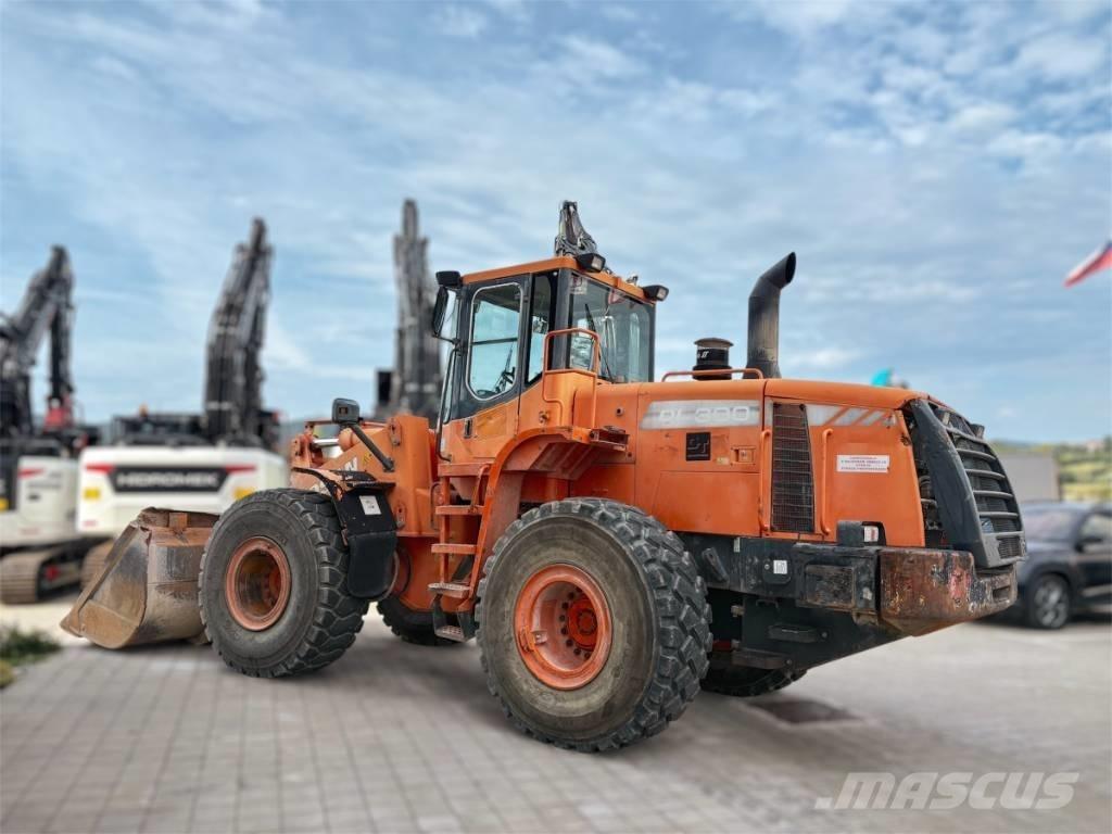 Doosan DL 300 ホイールローダー・タイヤショベル