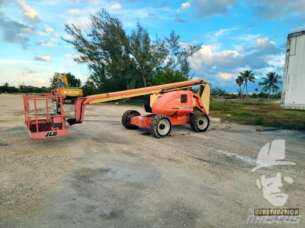 JLG 600 A ブームリフト　屈伸型