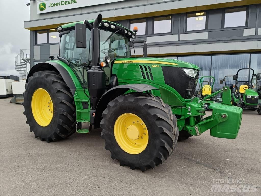 John Deere 6215 R トラクター