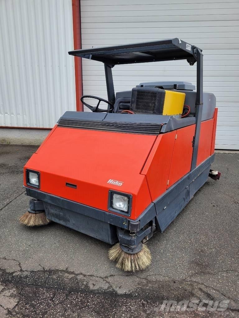 Hako 1500 B スイーパー･スクラバー（コンビネーション床洗浄機）