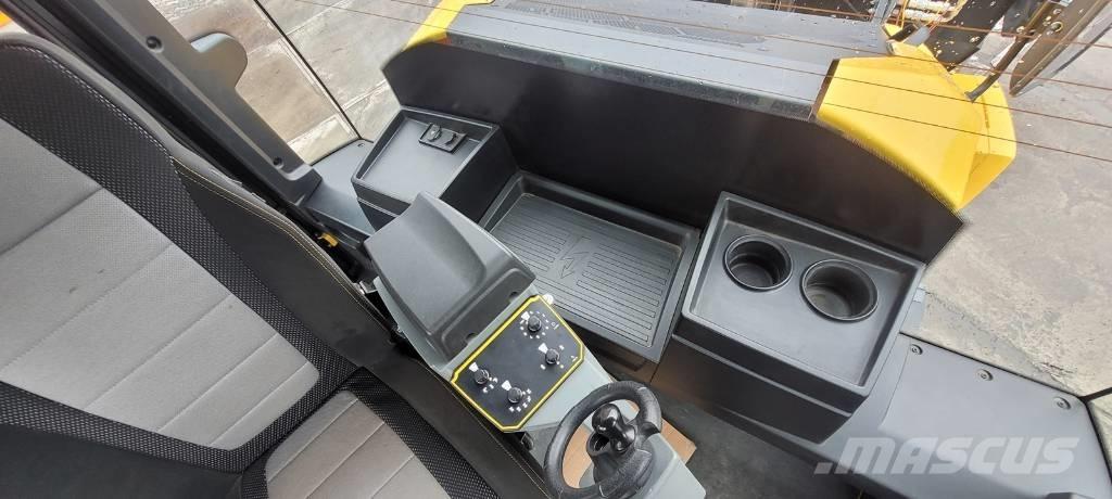 Bomag BW 174 AP-5 AM タンデムローラ