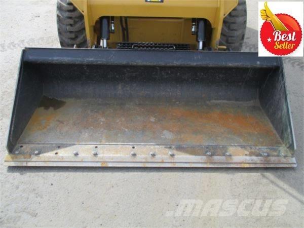 CAT 236 D スキッドステアローダー