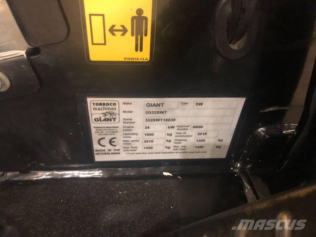 GiANT D 332 SWT 多目的ローダー
