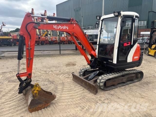 Kubota KX 61-3 ミニ油圧ショベル 7t以下（ミニユンボ・ミニディガー）