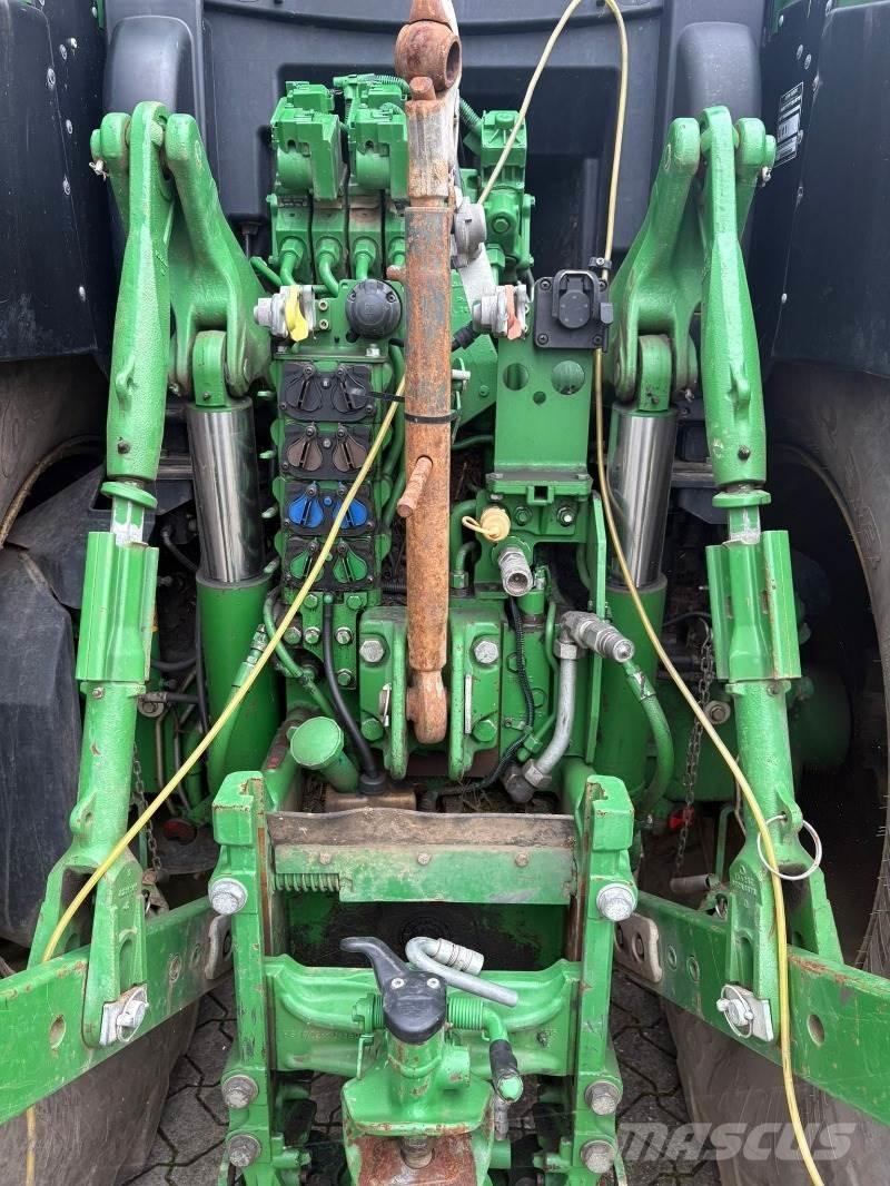 John Deere 6195R トラクター