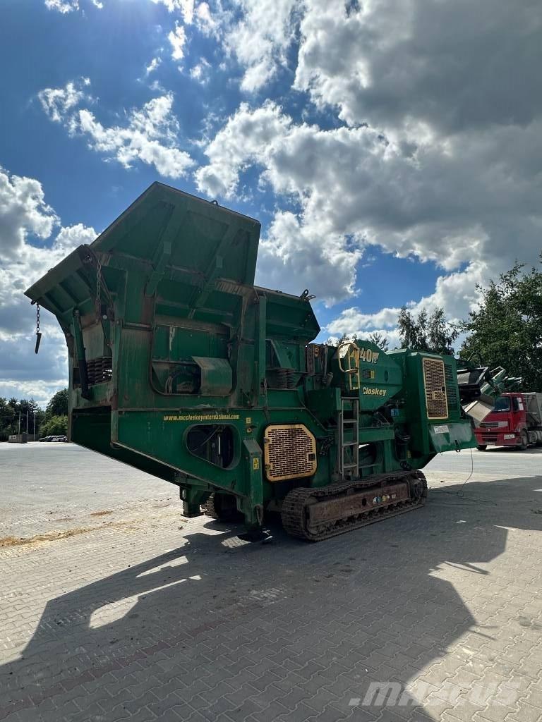 McCloskey J40 自走式クラッシャー