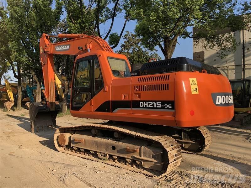 Doosan DH 215-7 大型油圧ショベル12t以上（パワーショベル・ユンボ）