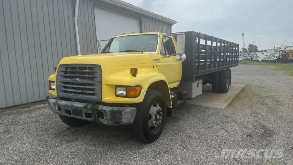 Ford F 700 平ボディー