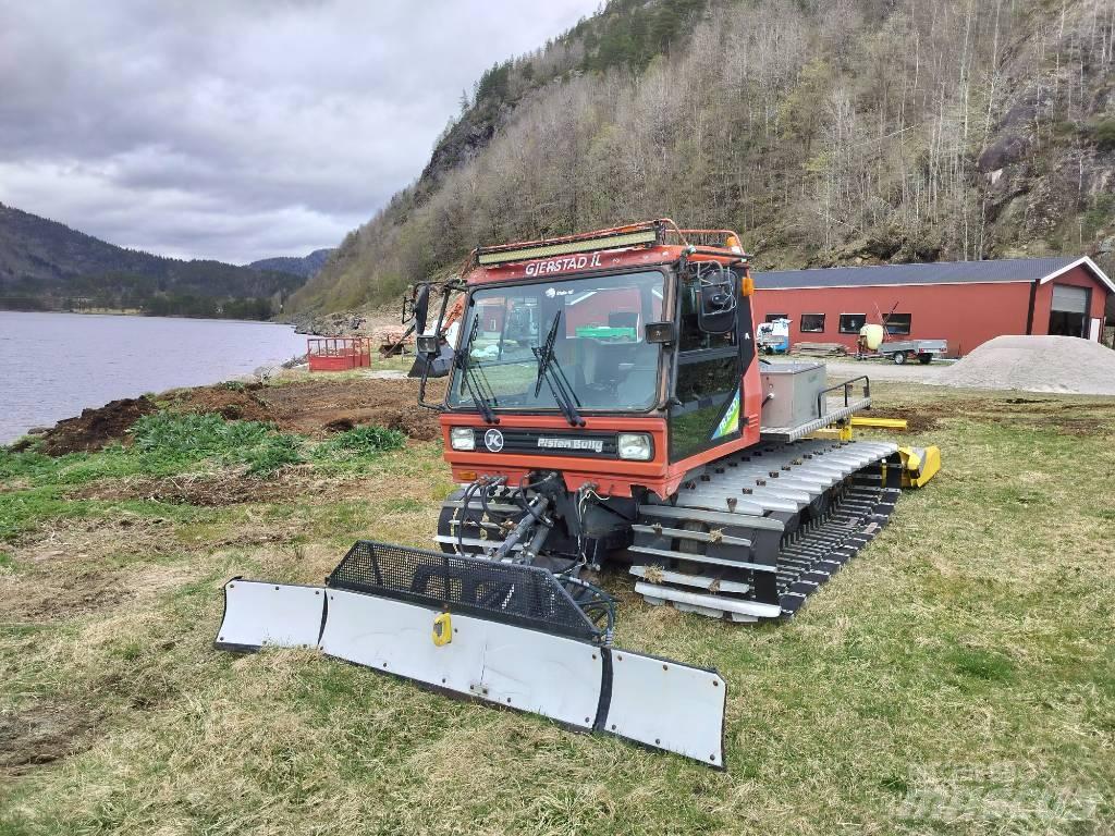  Pistonbully 150 スノーグルーマー