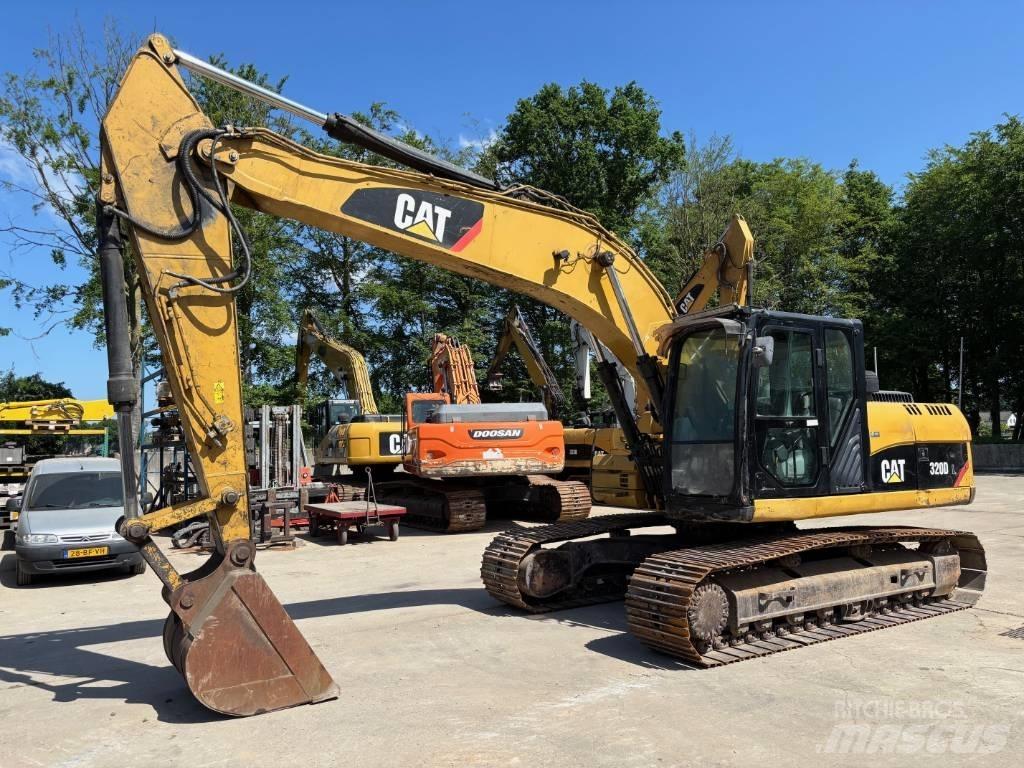 CAT 320 D L 大型油圧ショベル12t以上（パワーショベル・ユンボ）