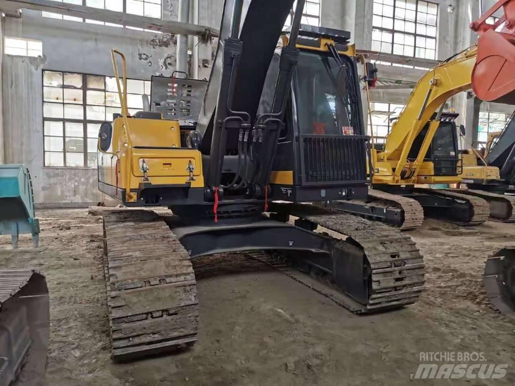 Volvo EC200D 大型油圧ショベル12t以上（パワーショベル・ユンボ）