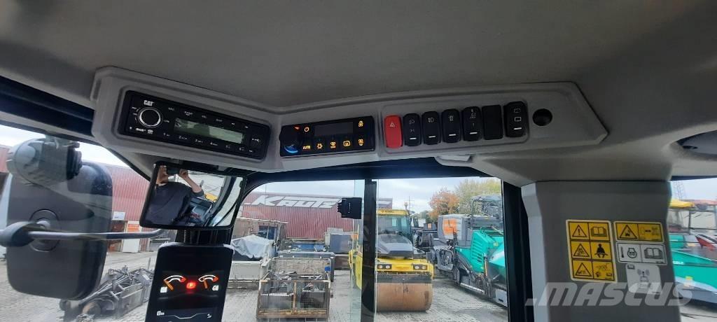 CAT 906 ホイールローダー・タイヤショベル