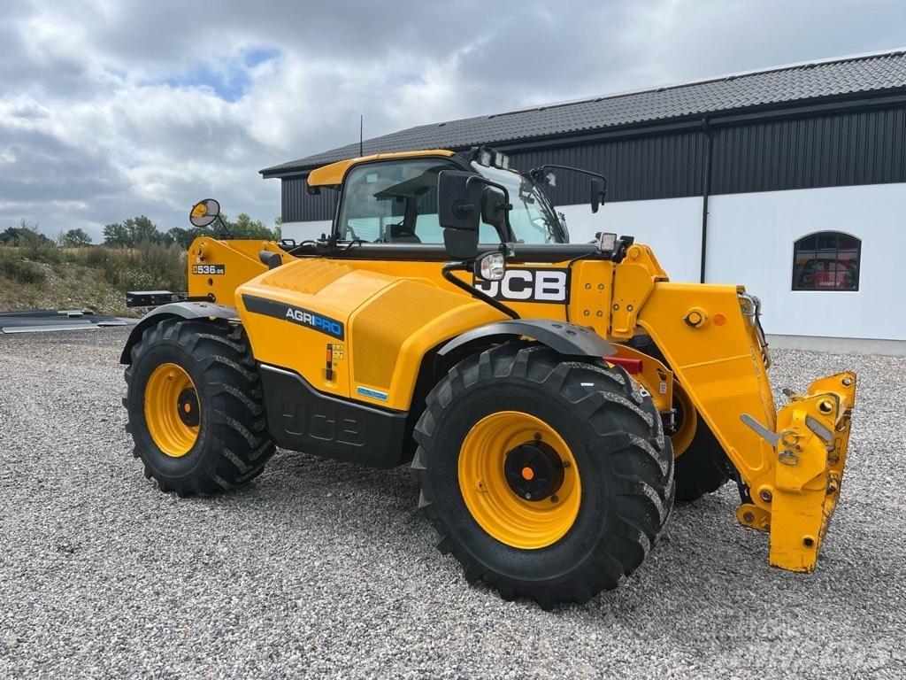 JCB 536-95 Agri Pro テレスコーピックハンドラー
