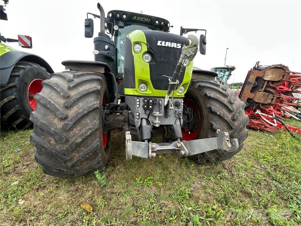 CLAAS Axion 960 TT トラクター
