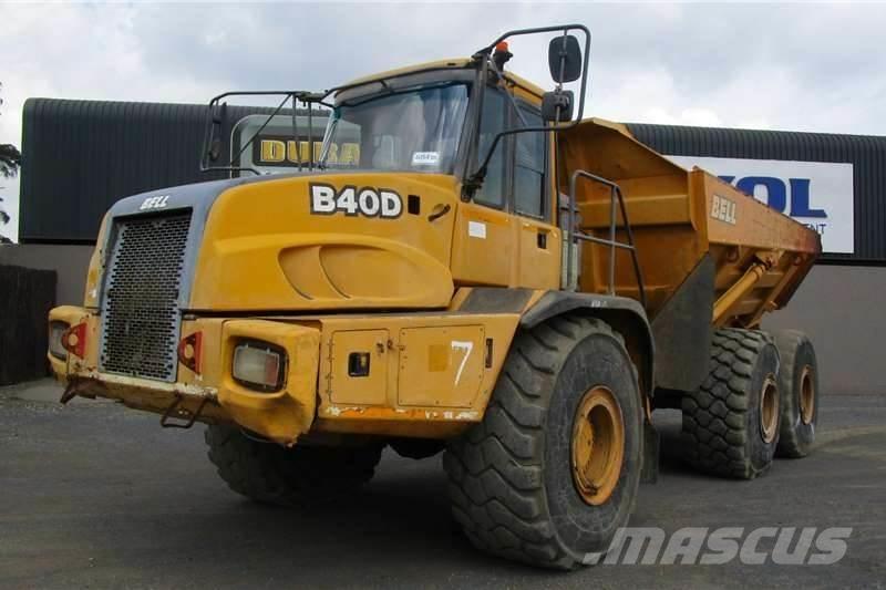 Bell B40D 6X6 アーティキュレート式ダンプトラック