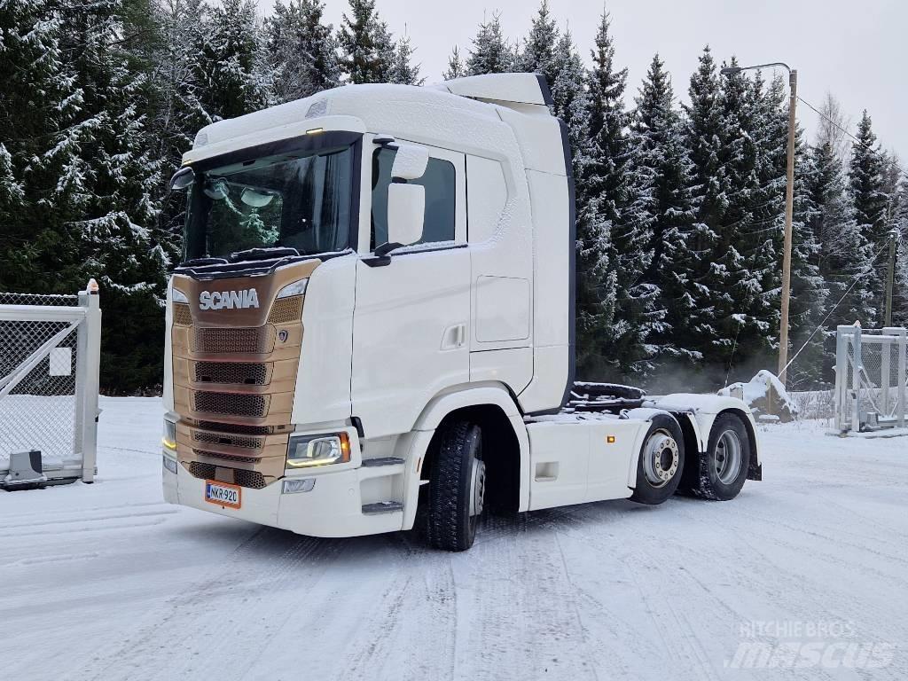 Scania S500 6x2/4 中古トラクターヘッド | トレーラーヘッド
