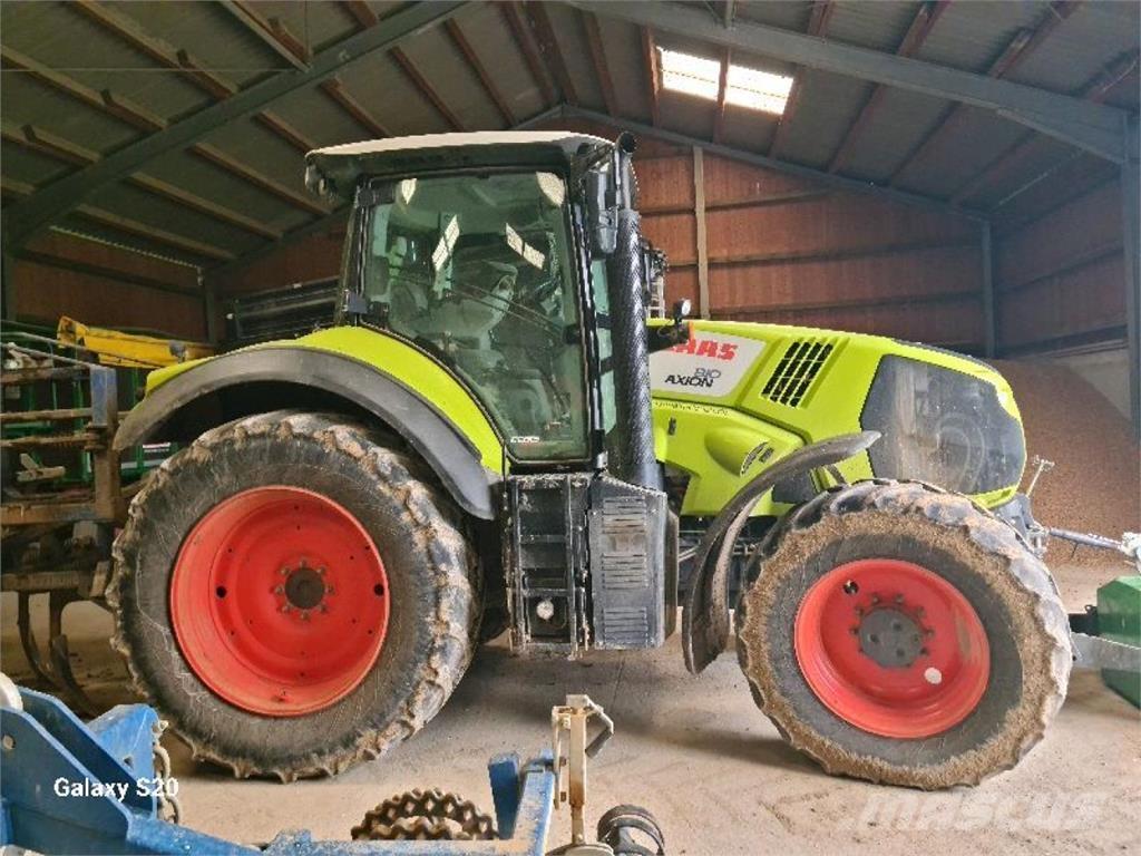 CLAAS Axion 810 トラクター
