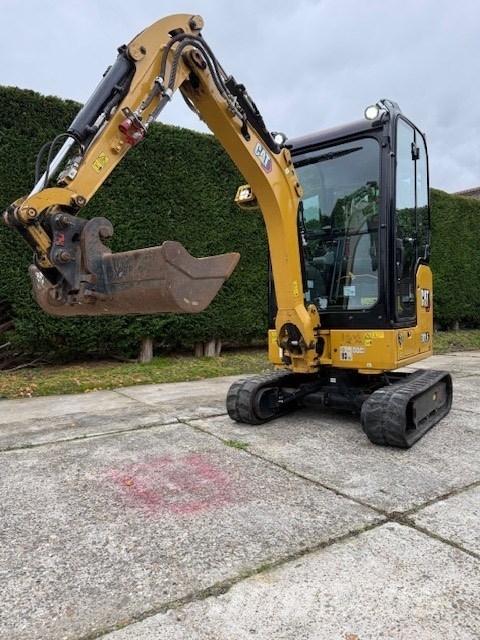 CAT 301.6 ミニ油圧ショベル 7t以下（ミニユンボ・ミニディガー）