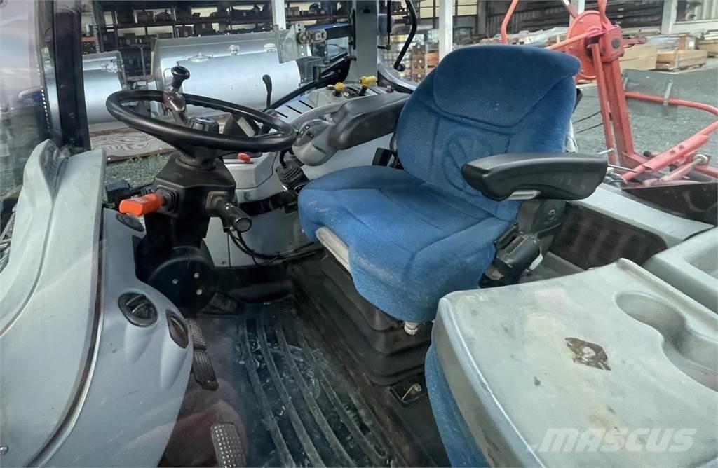 New Holland T 6020 トラクター