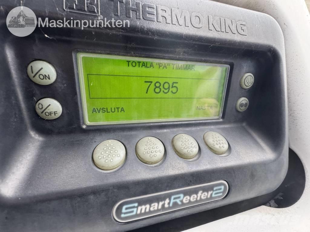 Schmitz SKO 24 冷凍冷蔵トレーラー