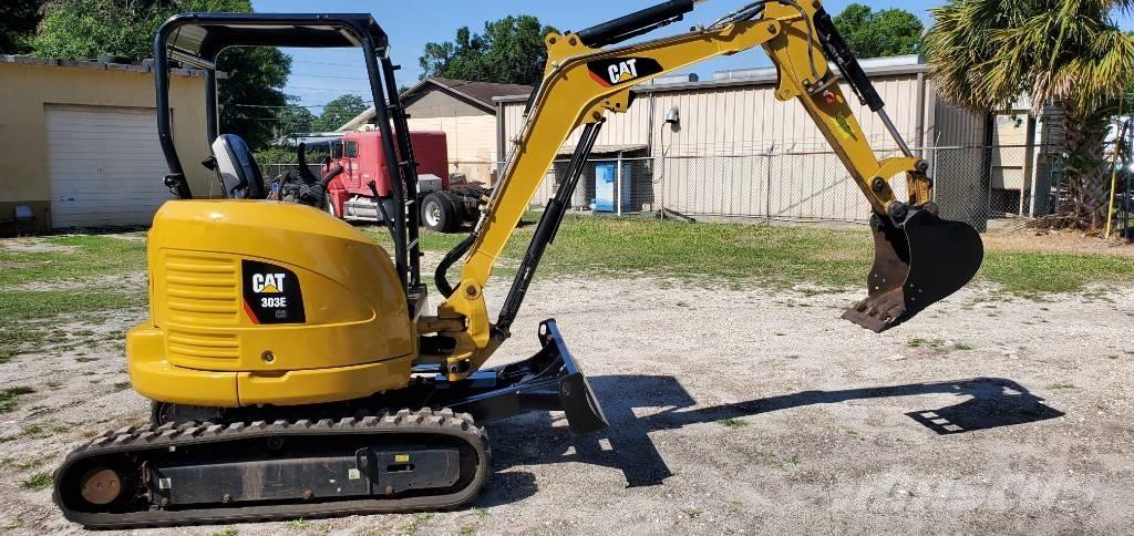 CAT 303 E CR ミニ油圧ショベル 7t以下（ミニユンボ・ミニディガー）