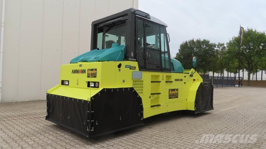 Ammann ART 240 タイヤローラ