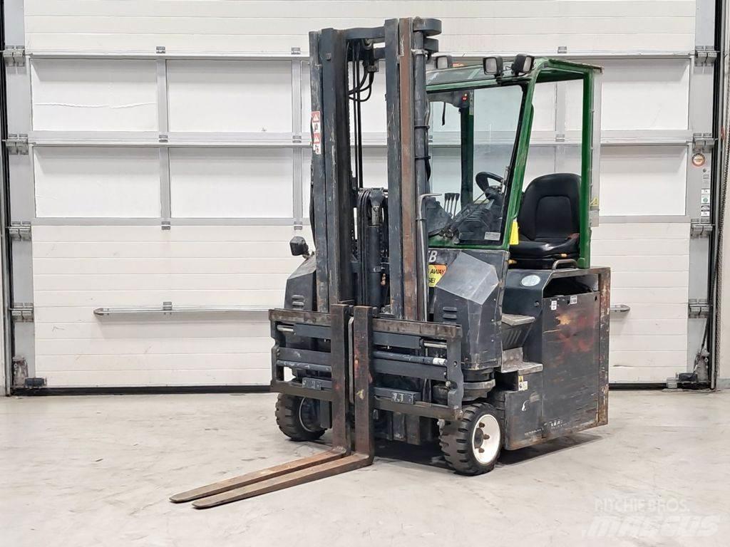 Combilift C3000CBE サイドローダー