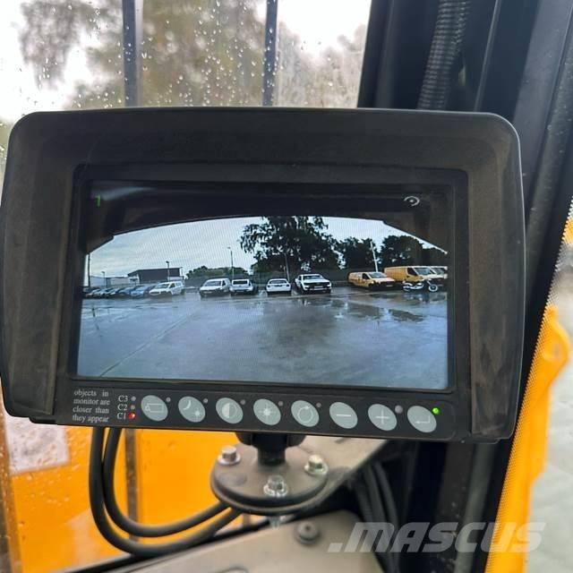 JCB 9T-2 サイト　ダンプ