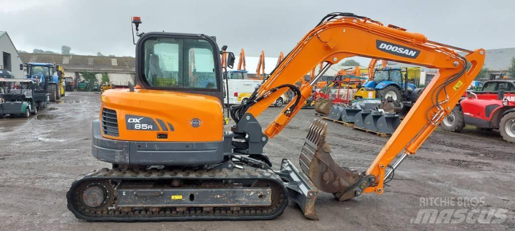 Doosan DX85-3 ミニ油圧ショベル 7t以下（ミニユンボ・ミニディガー）