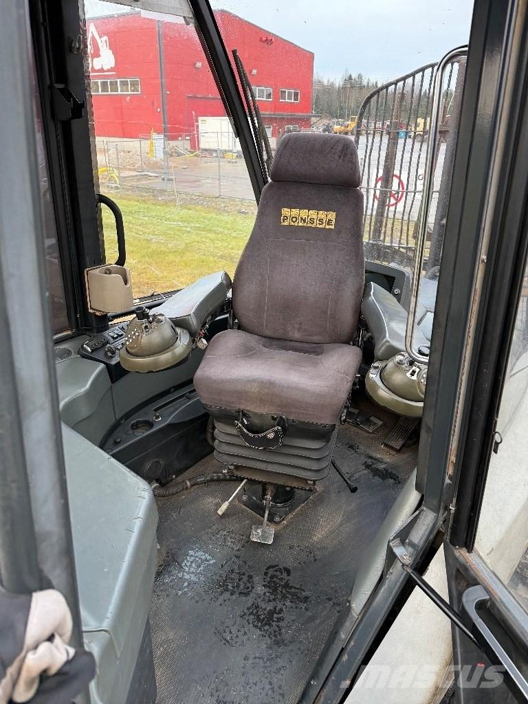 Ponsse buffalo フォワーダー