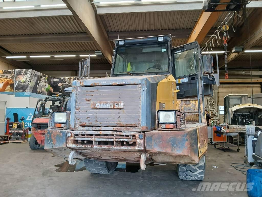 Komatsu HM 300-2 アーティキュレート式ダンプトラック