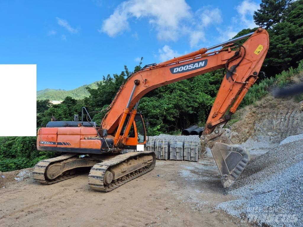 Doosan DX 300 LCA 大型油圧ショベル12t以上（パワーショベル・ユンボ）