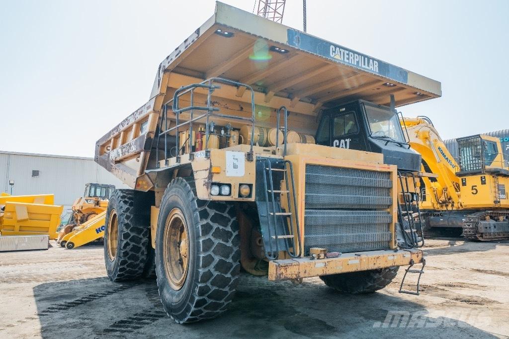 CAT 777 D リジットフレーム式ダンプトラック