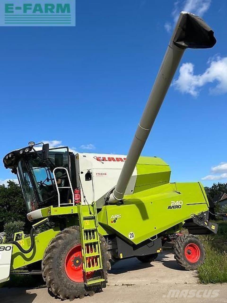 CLAAS avero 240 コンバイン