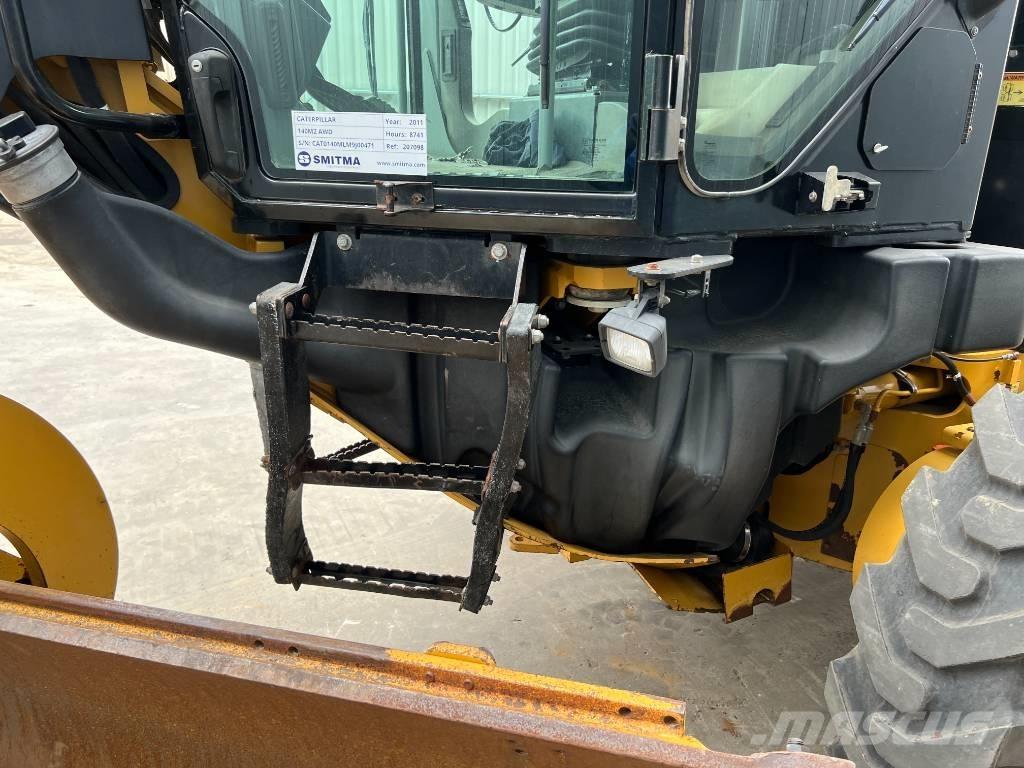 CAT 140M2 AWD モーターグレーダー