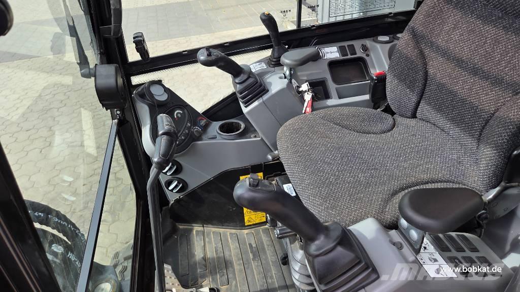 Bobcat E 26 ミニ油圧ショベル 7t以下（ミニユンボ・ミニディガー）